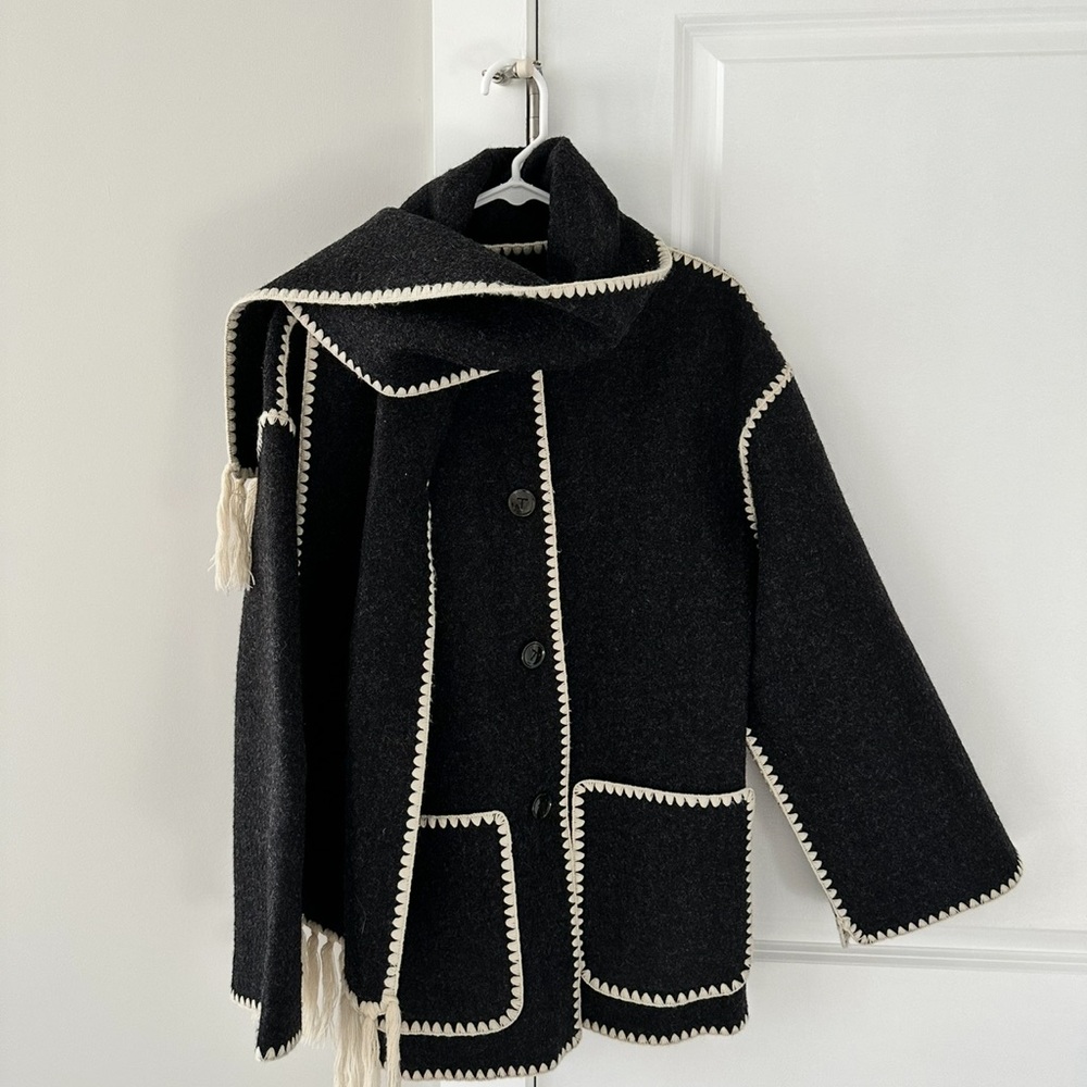 Toteme Black Wool Coat with Cream Trim and Scarf
